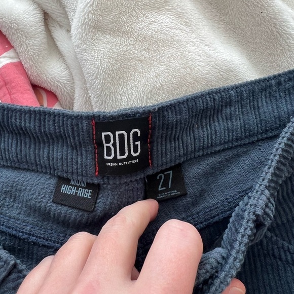 NWOT Urban Outfitters BDG Corduroy Mom Jeans Navy - Picture 3 of 4